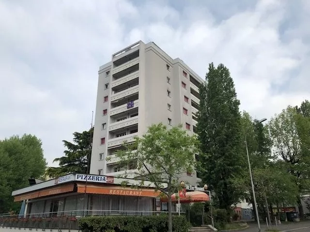 827701_000000_01.JPG