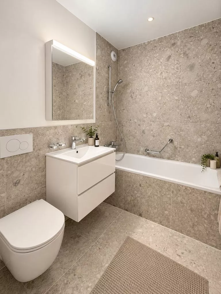 Salle_de_bain_moderne_aux_tons_pierre.png