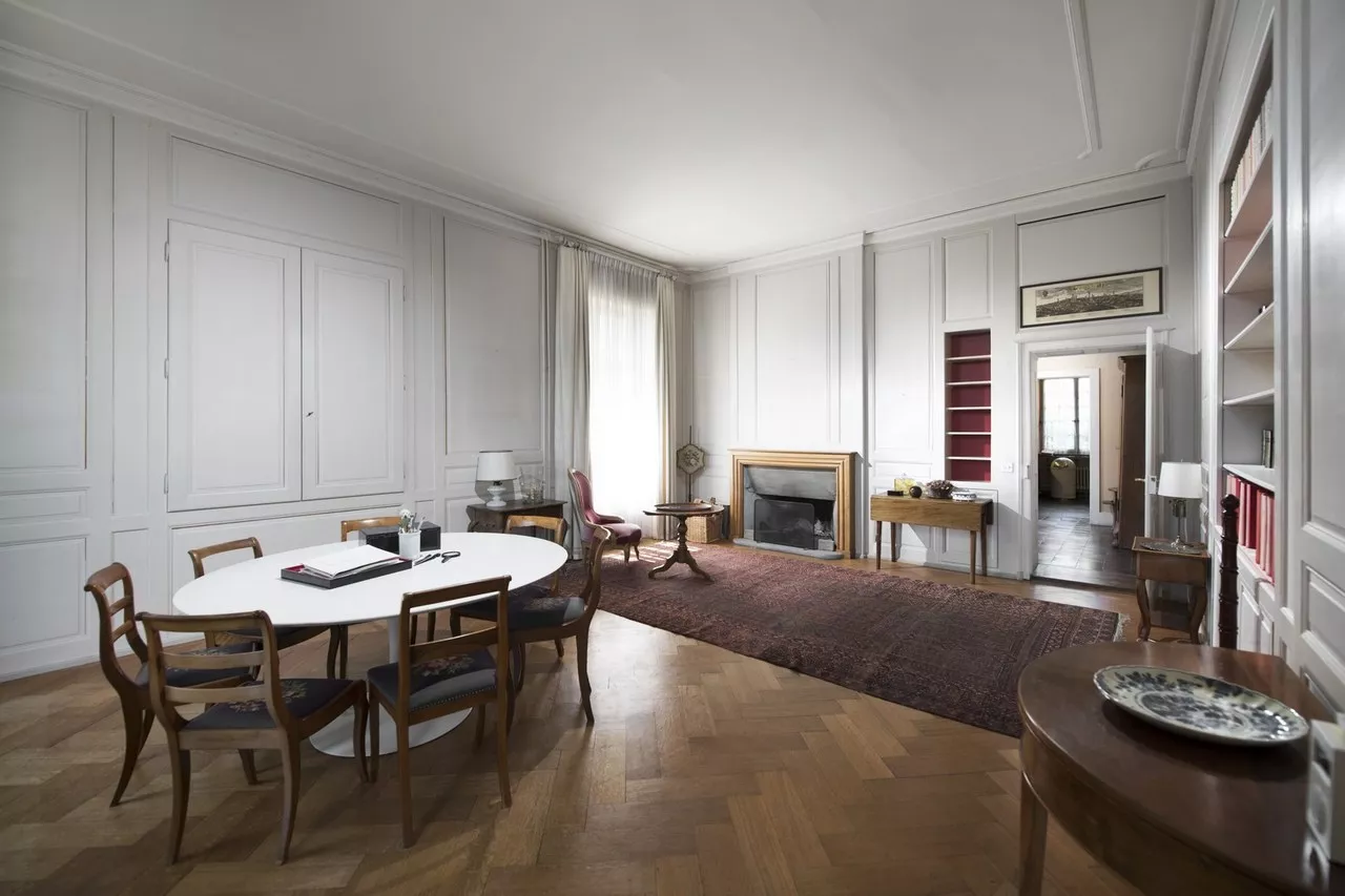 Le séjour avec accès à la salle à manger