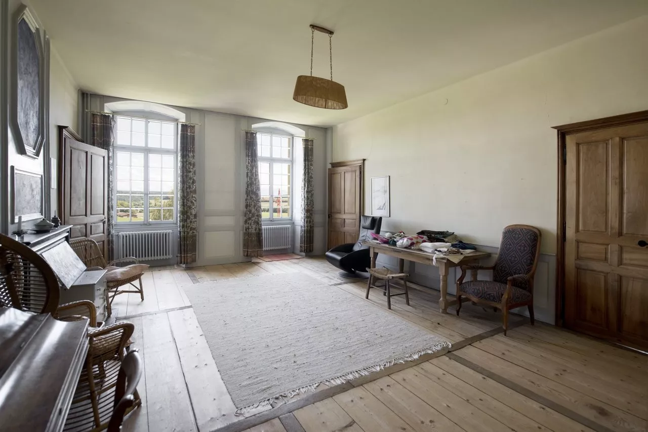 Chambre d'env. 38 m2 au 1er étage 