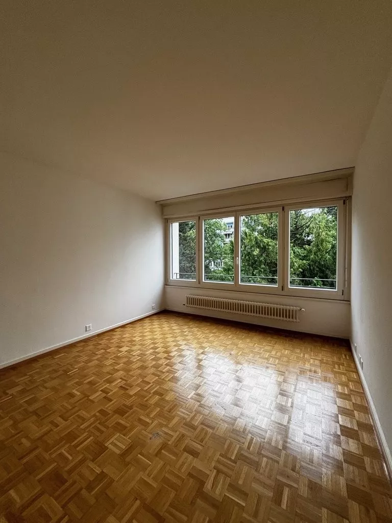 Smigelski_hall.jpg