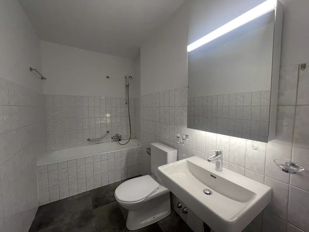 Image_2.jpg