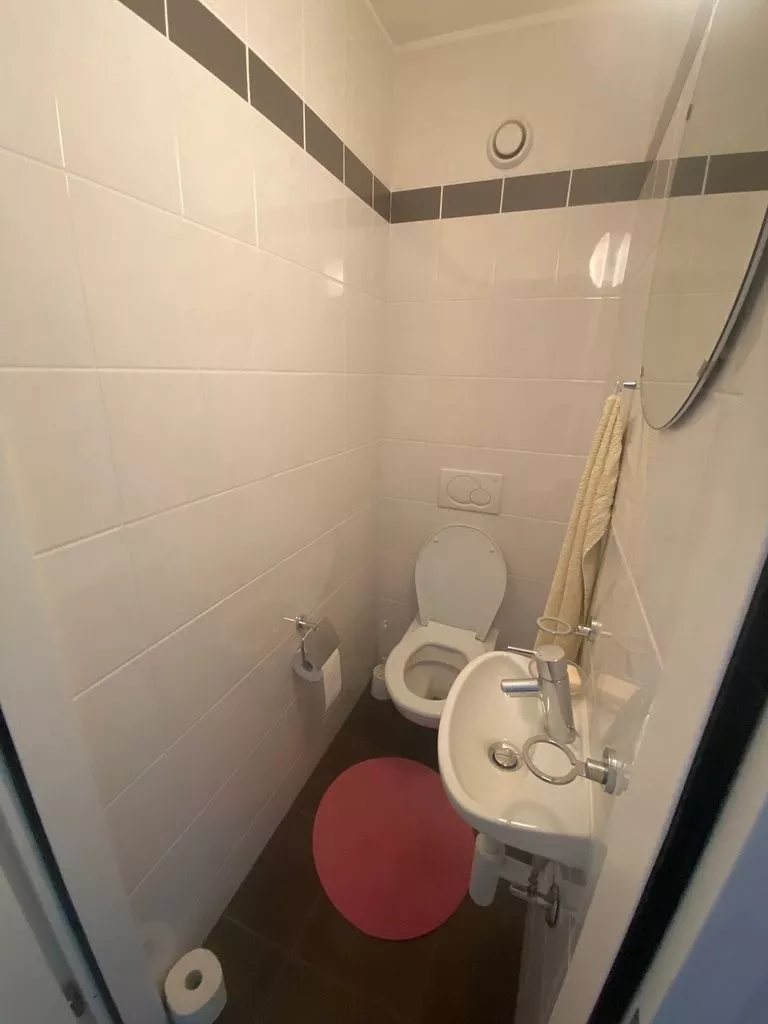 WC.jpg