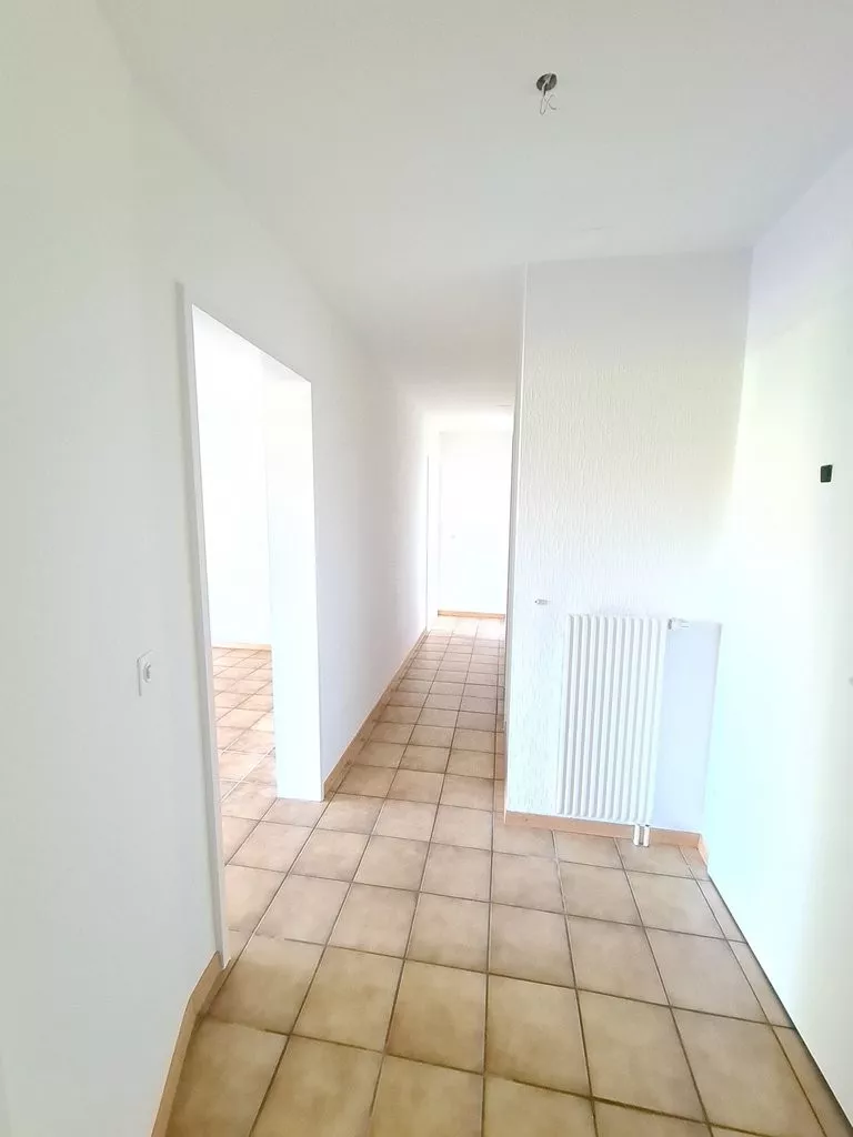 Hall_2.jpg