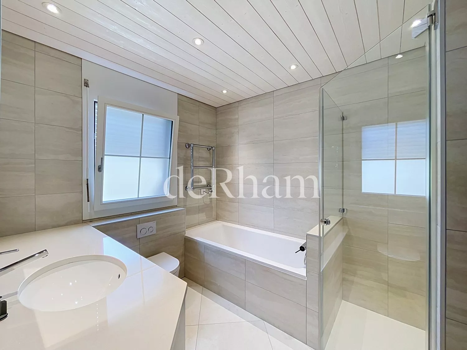ff0000000049154686.jpg