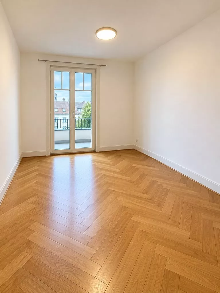 Piece_minimaliste_aux_portes-fenetres.png